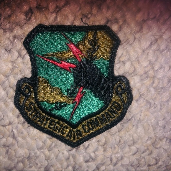 Lot of six Air Force Squadron and rank insignia subdued patches, vintage - Picture 3 of 6